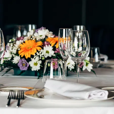 Azz Valencia Congress & 4*